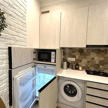 Modern Apartment, 100M To Opera Lviv Exterior photo