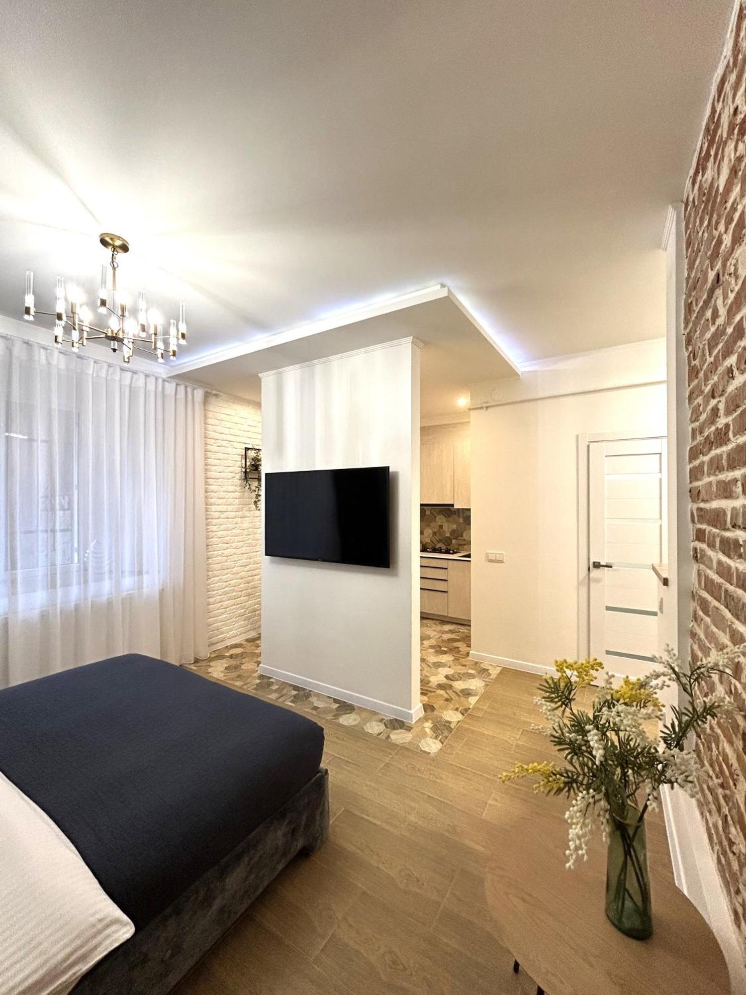 Modern Apartment, 100M To Opera Lviv Exterior photo